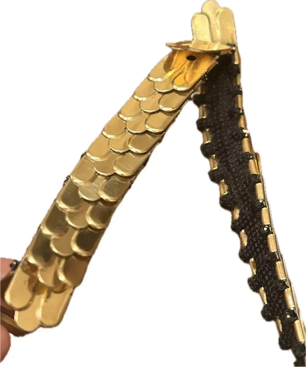 Vintage 1960s Gold Tone Fish Scale Segmented Stretch Belt w Bark Texture Clasp